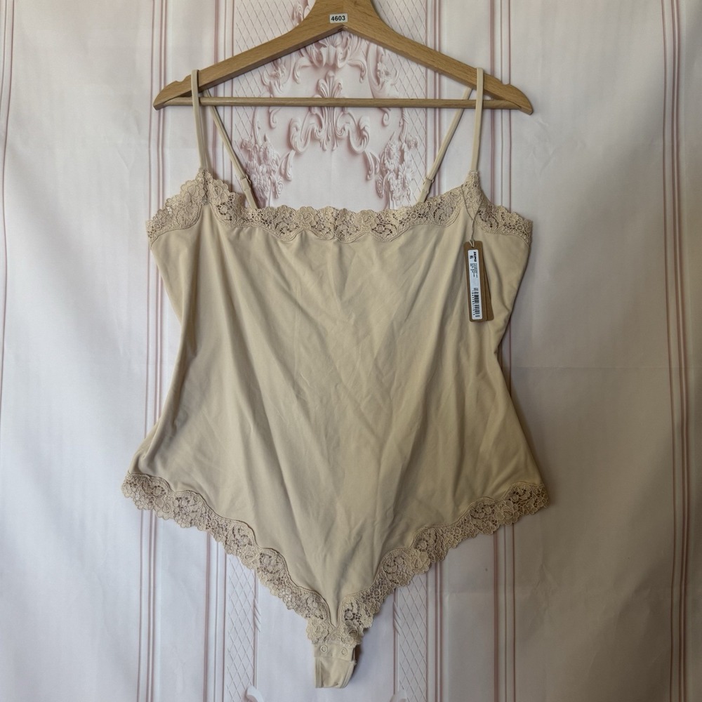 SKIMS Fits Everybody Lace Cami Bodysuit in Sand Size 3X NWT $64